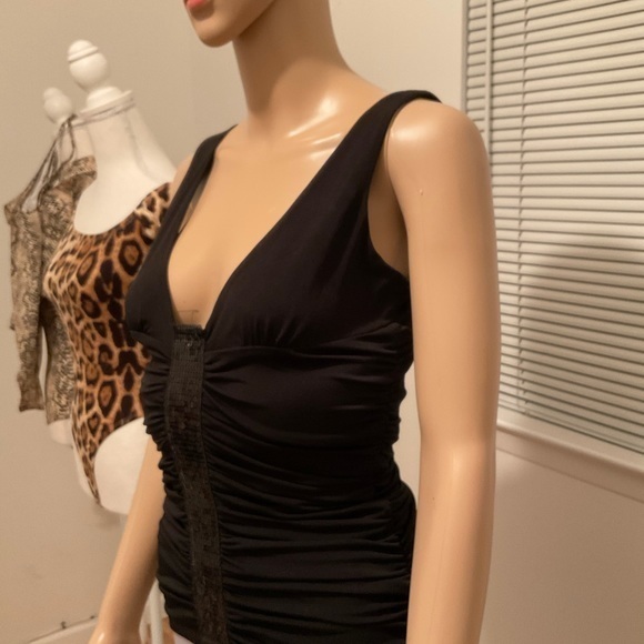 Top - Picture 2 of 3